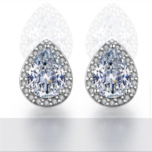 New Delicate Water Drop Diamond Beautiful Pear Stud Earrings for Women - Picture 6 of 8